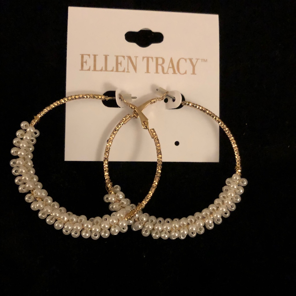 Ellen Tracy Gold Hoop Pearl Earrings 7$